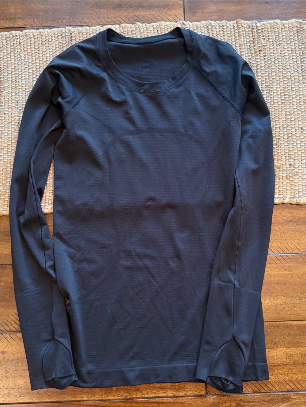 lululemon athletica Black Long Sleeve size 6